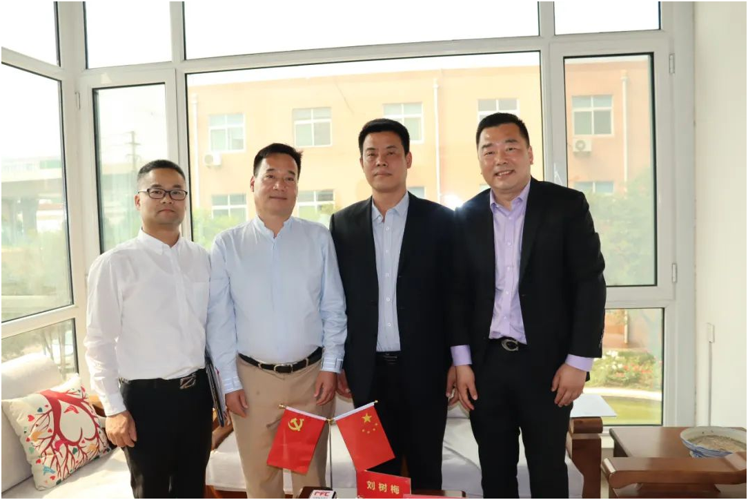 1589956918356084.png blob.png